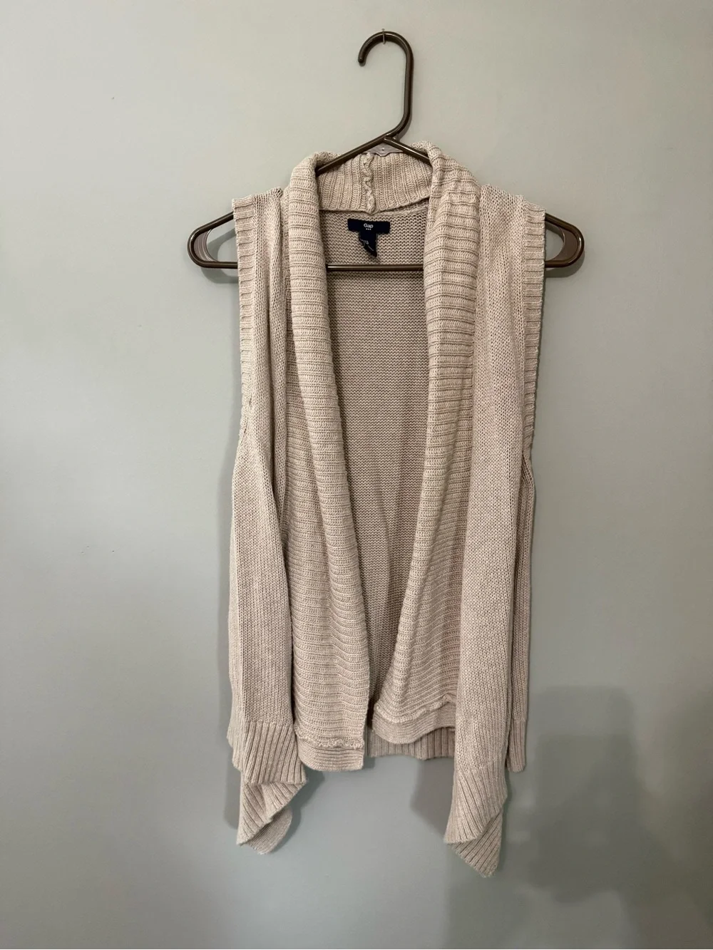 GAP Sleeveless Shawl-Collar Knit Vest - Light Beige